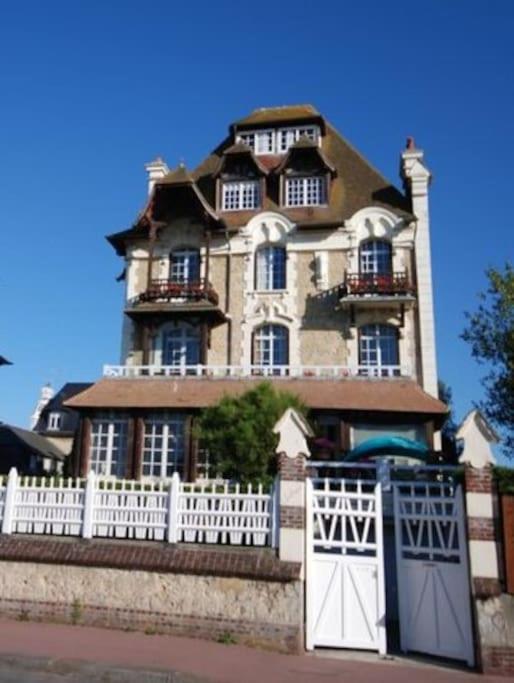 Les Embruns - Plein Ciel - Appartement 3Eme Etage Deauville Eksteriør bilde